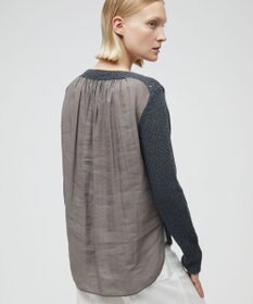 BEIGE， BAMBOO / Vネックニット