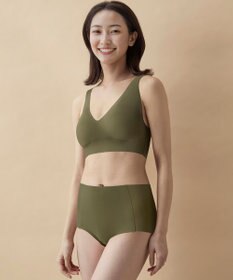 WACOAL 【GOCOCi ゴコチ】 ノンワイヤーブラ まるでつけていないような着ごこち 上向きで立体的なバストシルエット ブラトップ ハーフトップ レディース CGG536 /ワコール