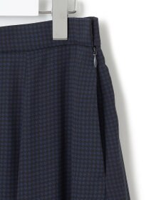 23区 【洗える】バックサテンアムンゼン千鳥プリント スカート