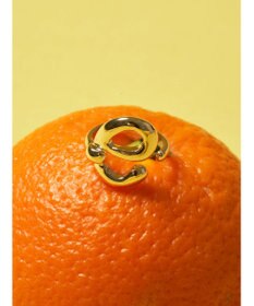 AMERICAN HOLIC イニシャルリングＧＬＤ