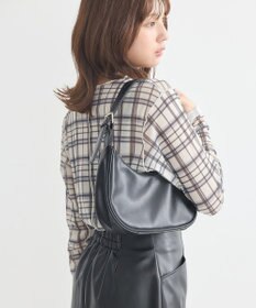 earth music&ecology ハーフムーンアジャスタブルバッグ