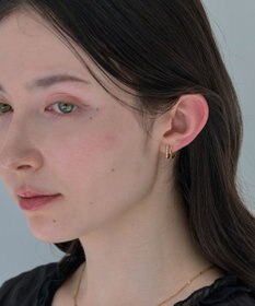 Phoebe 【金属アレルギー対応】メタル×ビジュー2ラインピアス　ゴールド/サージカルステンレス