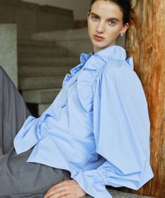 #Newans 【洗濯機可能/シワになりにくい】〈春名亜美さんコラボ〉ショルダーフリルブラウス