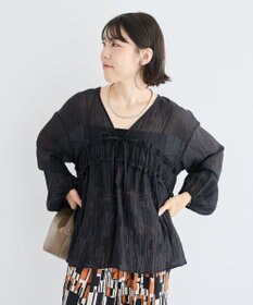 Green Parks Ｖネックフリルシアープリーツブラウス