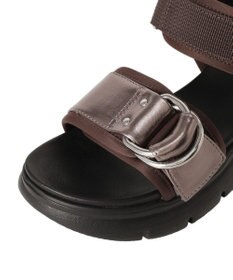 YECCA VECCA バックルスポーツサンダル