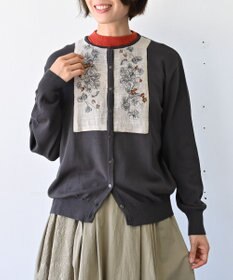 muuc 〈細番手の高級綿糸コットンコーマ糸〉〈洗練された繊維だけを残した滑らかな肌触り〉スミレ押し花刺繍のカーディガン
