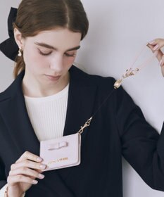 Maison de FLEUR 二つ折りリールパスケース