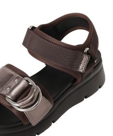 YECCA VECCA バックルスポーツサンダル