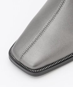 組曲 スクエアトゥショートブーツ