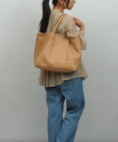 UNBILLION 【テレビ ドラマ着用アイテム】Otias シュリンクレザートートバッグ