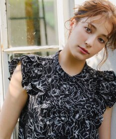 Tiaclasse 【新色追加・洗える】花柄フリルシャツブラウス