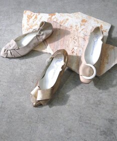 nouvelleRobe Oū 【本革・高反発】Big Ribon ポインテッドトゥ ヒールパンプス