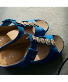 MODE ET JACOMO <D'ICI>ビジューモチーフTストラップサンダル