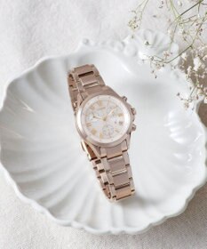 CITIZEN 【電池交換不要のクロノグラフ】どんなスタイルにも合わせやすいサクラカラーの腕時計