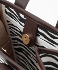 ANY キャンバススクエア トート