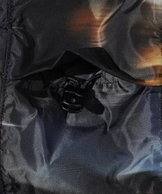 JOSEPH ABBOUD MOUNTAIN 【イタリア素材/軽量/撥水】X-CLIPPER夜景プリント マウンテンパーカー