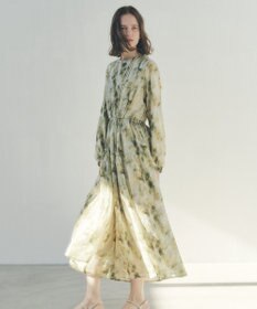 YECCA VECCA ぼかしフラワー柄ワンピース