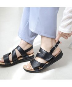 Pointer 本革 甲幅調整 マジックテープ付きサンダル