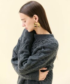 BEIGE， RULE / ウールカシミヤアラン編みクロップドニット