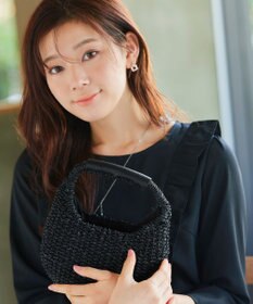 Tiaclasse ハーフムーンミニバッグ