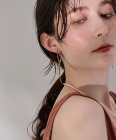 Phoebe 【金属アレルギー対応】フロウスティックピアス　ゴールド