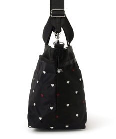 LeSportsac BUCKET TOTE/レッド/ホワイトハートEMB