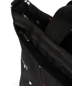 LeSportsac BUCKET TOTE/レッド/ホワイトハートEMB