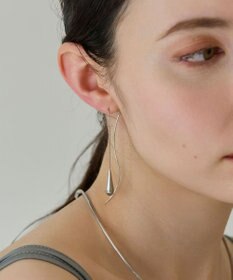 Phoebe 〈金属アレルギー対応〉フロウドロップアメリカンピアス　シルバー　ステンレス