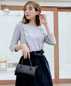 Tiaclasse 【本革】ショルダーストラップ付きスクエアミニバッグ