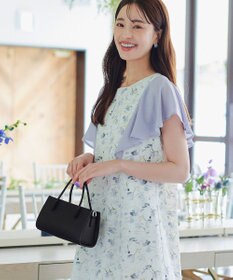 Tiaclasse 【本革】ショルダーストラップ付きスクエアミニバッグ