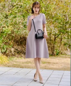 Tiaclasse 【本革】ショルダーストラップ付きスクエアミニバッグ