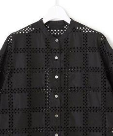 ICB L スクエアエンブロイダリー クロップドシャツ