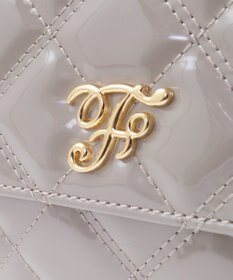 Maison de FLEUR キルティングエナメルバッグ