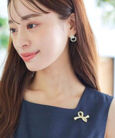 Tiaclasse   リボンモチーフブローチ