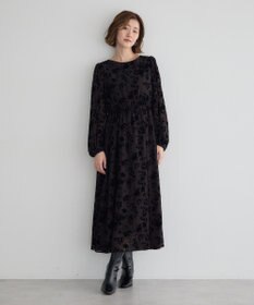 YECCA VECCA ボタニカル柄フロッキープリントワンピース