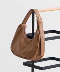 earth music&ecology ハーフムーンアジャスタブルバッグ