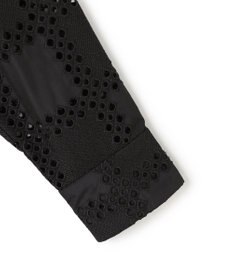 ICB L スクエアエンブロイダリー クロップドシャツ