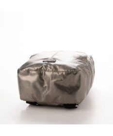 Y'SACCS コーティングナイロンリュック