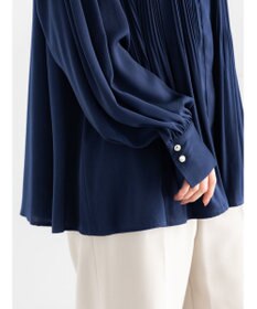 Te chichi プリーツサテンブラウス