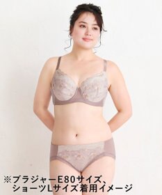 WACOAL 【小さく見せるブラ】 レーシィ ブラジャー 着やせ効果 コンパクトにメイク バストの突出をおさえる 背中の段差を軽減 大きいサイズ レディース BRB453 /ワコール