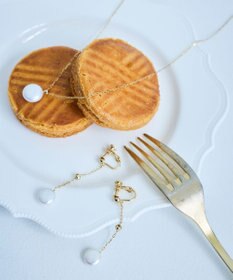 TOCCA LUNAE COIN PEAR EARRINGS イヤリング