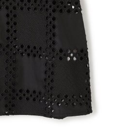 ICB L スクエアエンブロイダリー クロップドシャツ