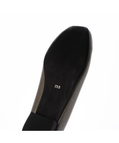 ing <ing>【WEB限定】スクエアトゥVカットフラットシューズ