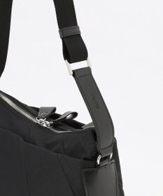 Y'SACCS ストリームラインショルダー