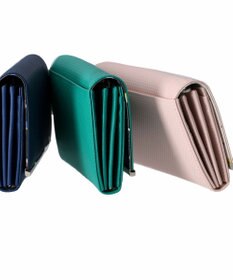 tsumori chisato CARRY クロスエンボス 長財布