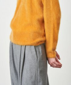 ATON ROYAL FUR CASHMERE | Vネックセーター