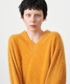 ATON ROYAL FUR CASHMERE | Vネックセーター