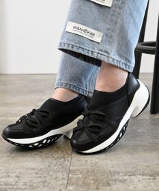 APOM ウォーターレジストプラットフォームリボンスニーカー