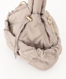 23区 キルティングショルダーバッグ