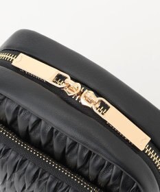 LA BAGAGERIE ランダムプリーツショルダーバッグ タテ